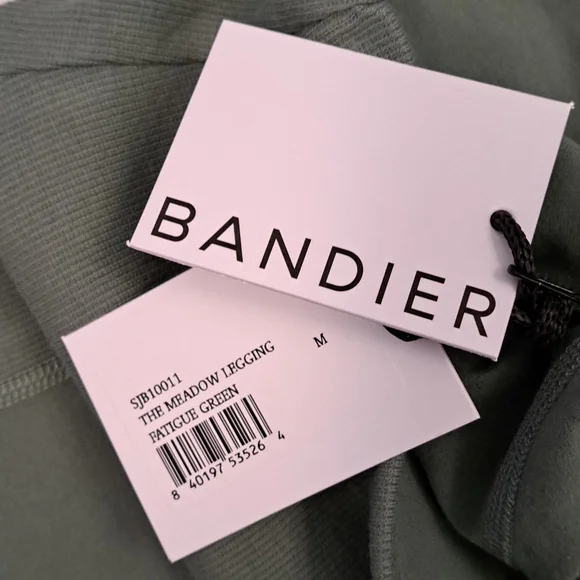 Bandier x Sincerely Jules The Meadow Legging in Fatigue Green - Picture 10 of 12
